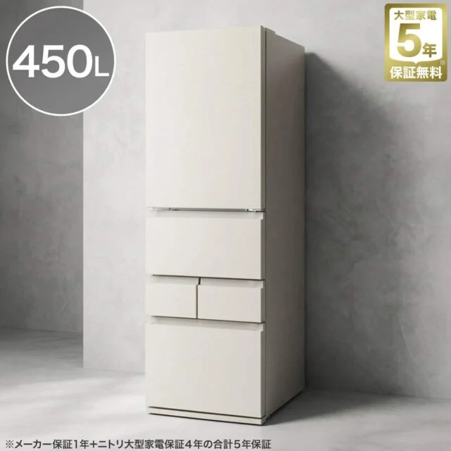 NF450LJ1BEベージュの5ドア冷蔵庫の外観。画像内に450Lの販売表示がある