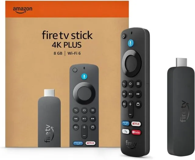 Fire TV Stick 4K Plusの本体とリモコン、パッケージ