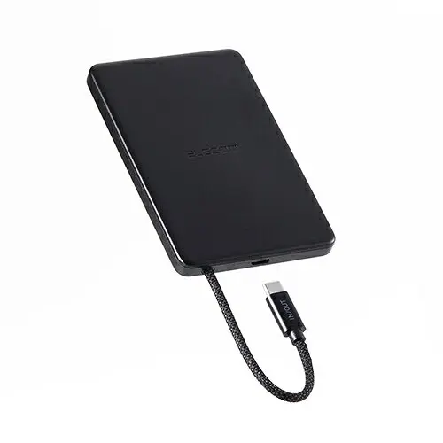 DE-C83-5000BKのエレコム公式店掲載画像。一体USB-Cケーブルと薄い本体。